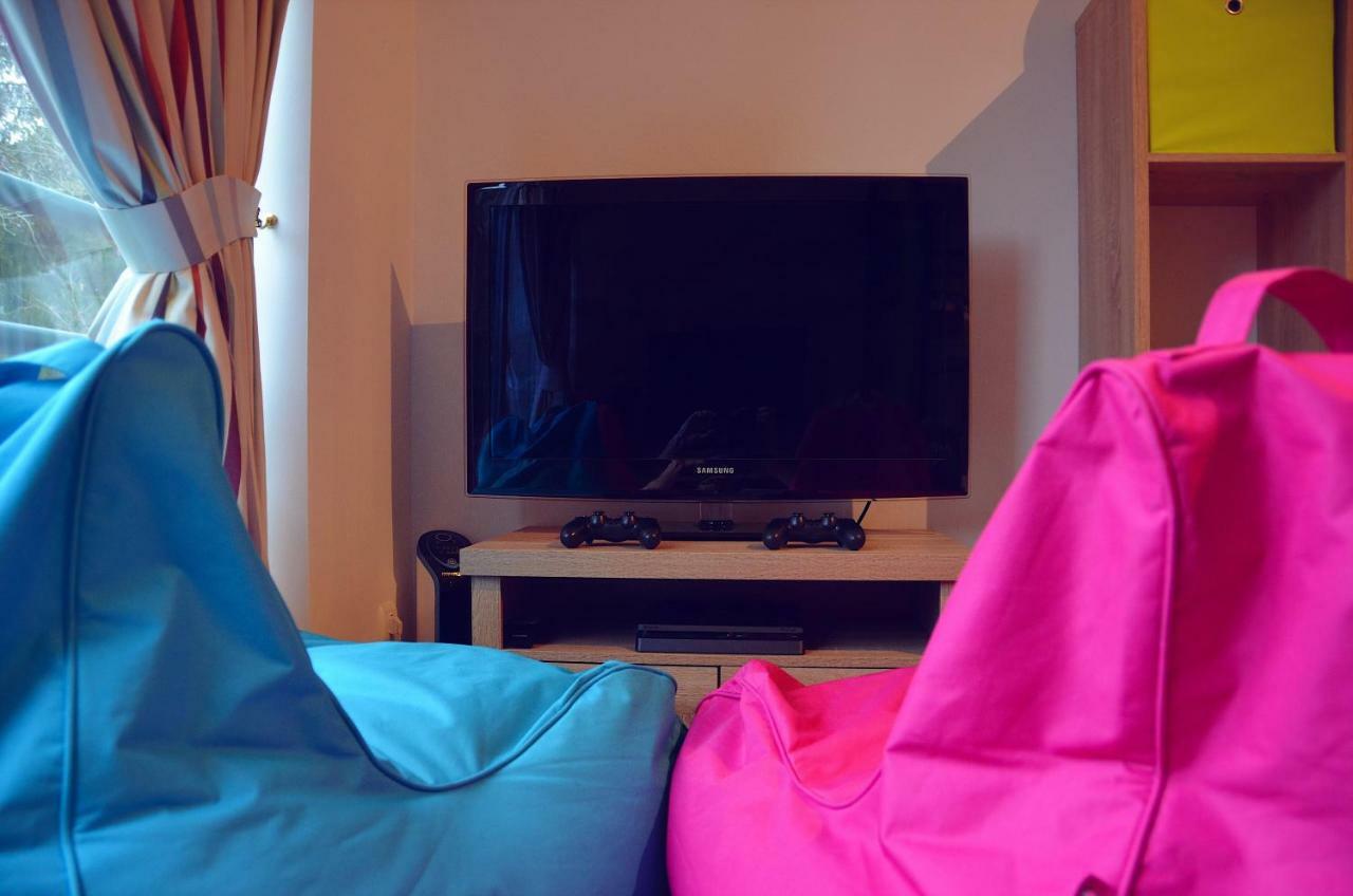 Villa Dakota - Jacuzzi, Zwembad, Playstation Durbuy Kültér fotó